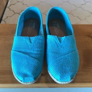 Toms Shoes